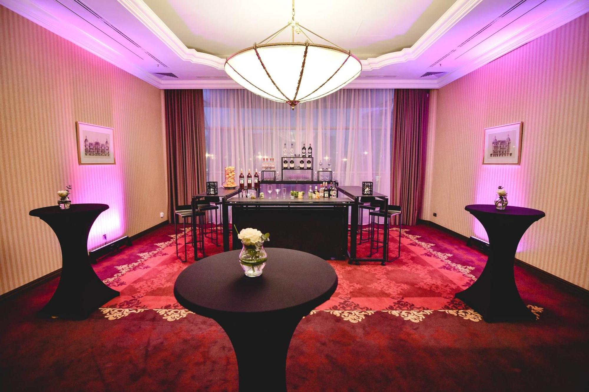 Jw Marriott Grand Hotel